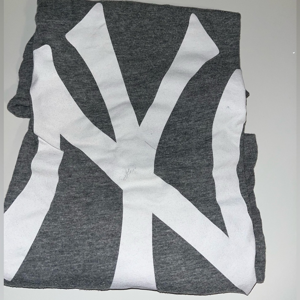 New York Yankees 47 Shirt - Picture 2 of 5